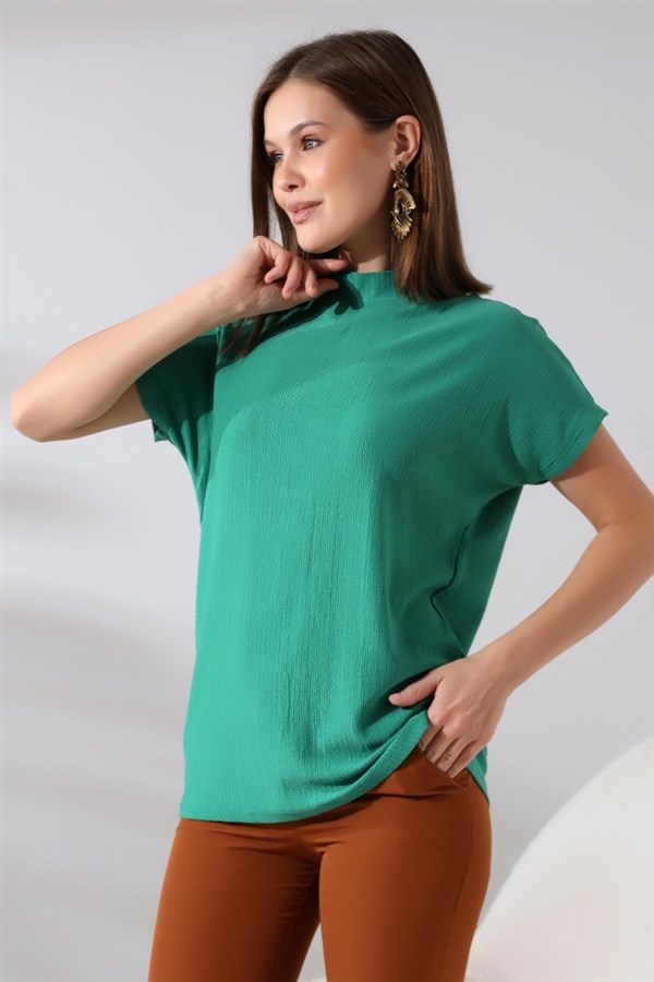 bürümcük dik yaka tişört