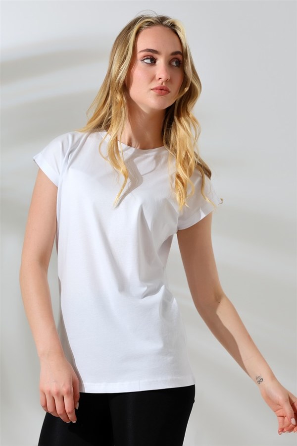 kısa kollu bedende bisiklet yaka tem biyeli tişört