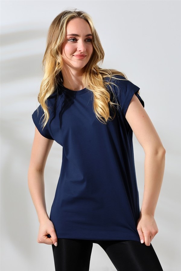 kısa kollu bedende bisiklet yaka tem biyeli tişört