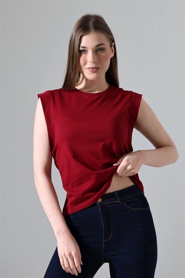 kolsuz arka eteği oval pamuklu tişört