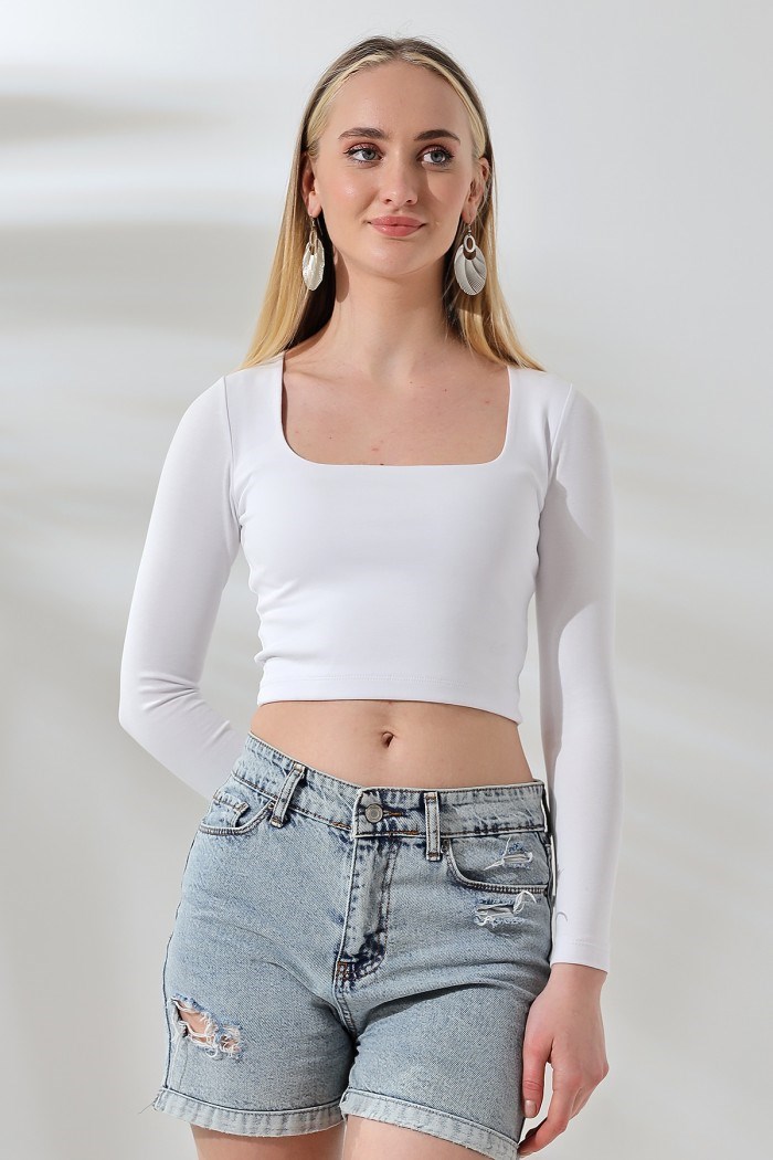kare yaka crop tişört beyaz