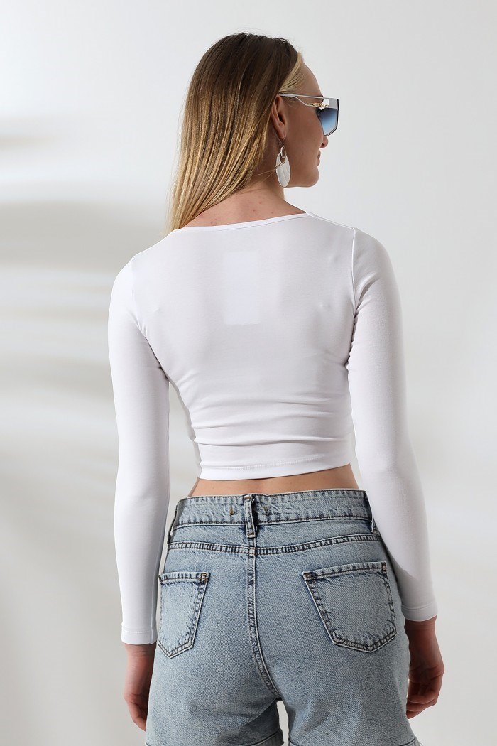 kare yaka crop tişört beyaz