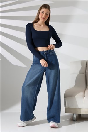 kare yaka crop tişört lacivert