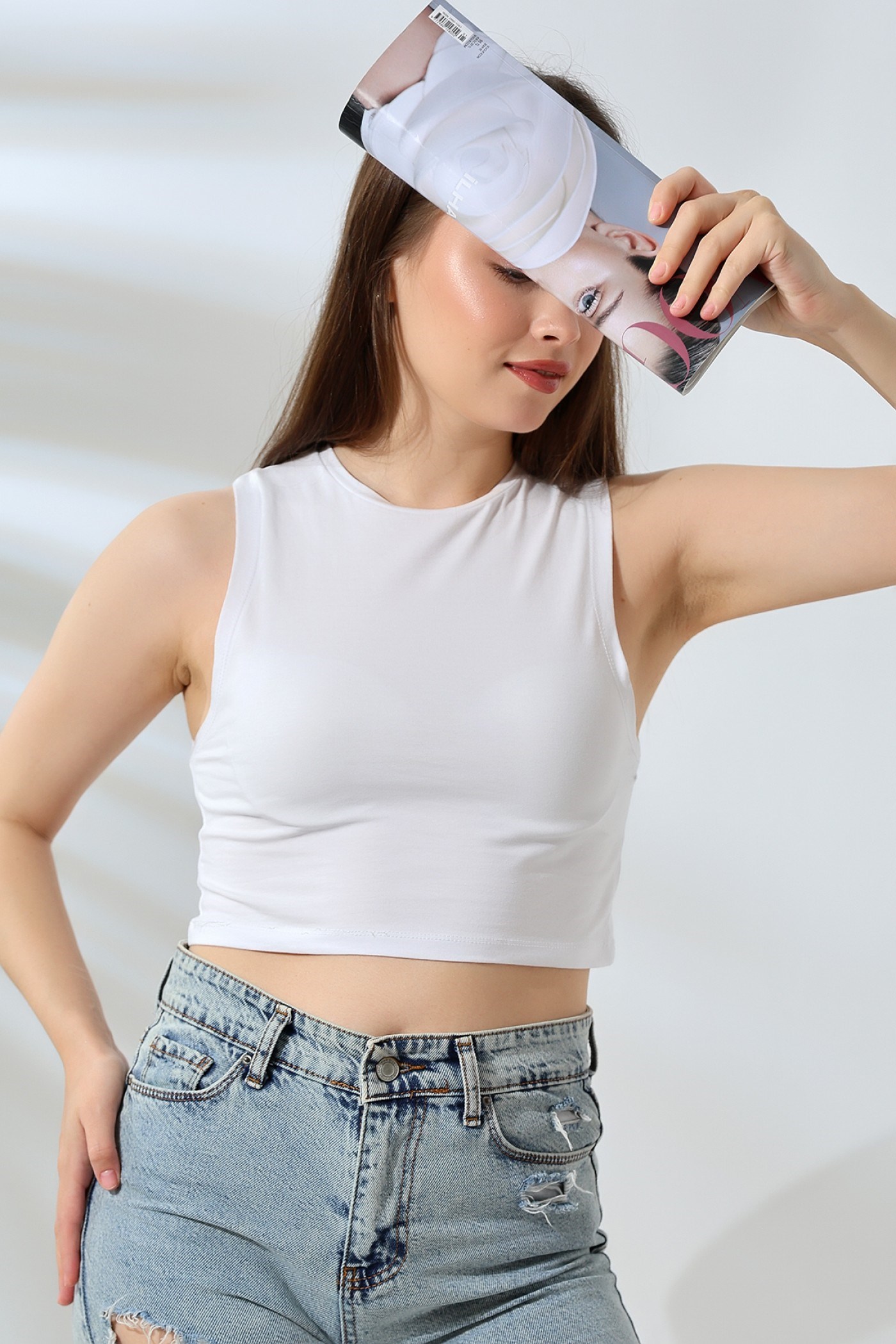 kolsuz geniş crop atlet beyaz
