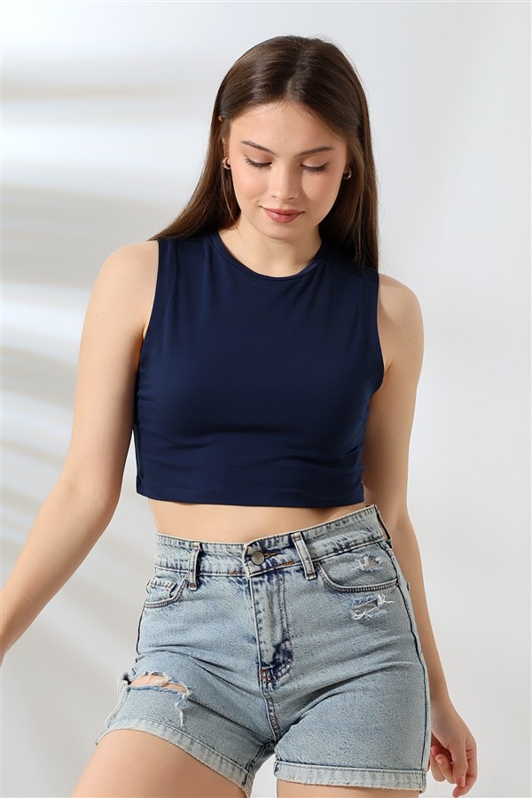 kolsuz geniş crop atlet