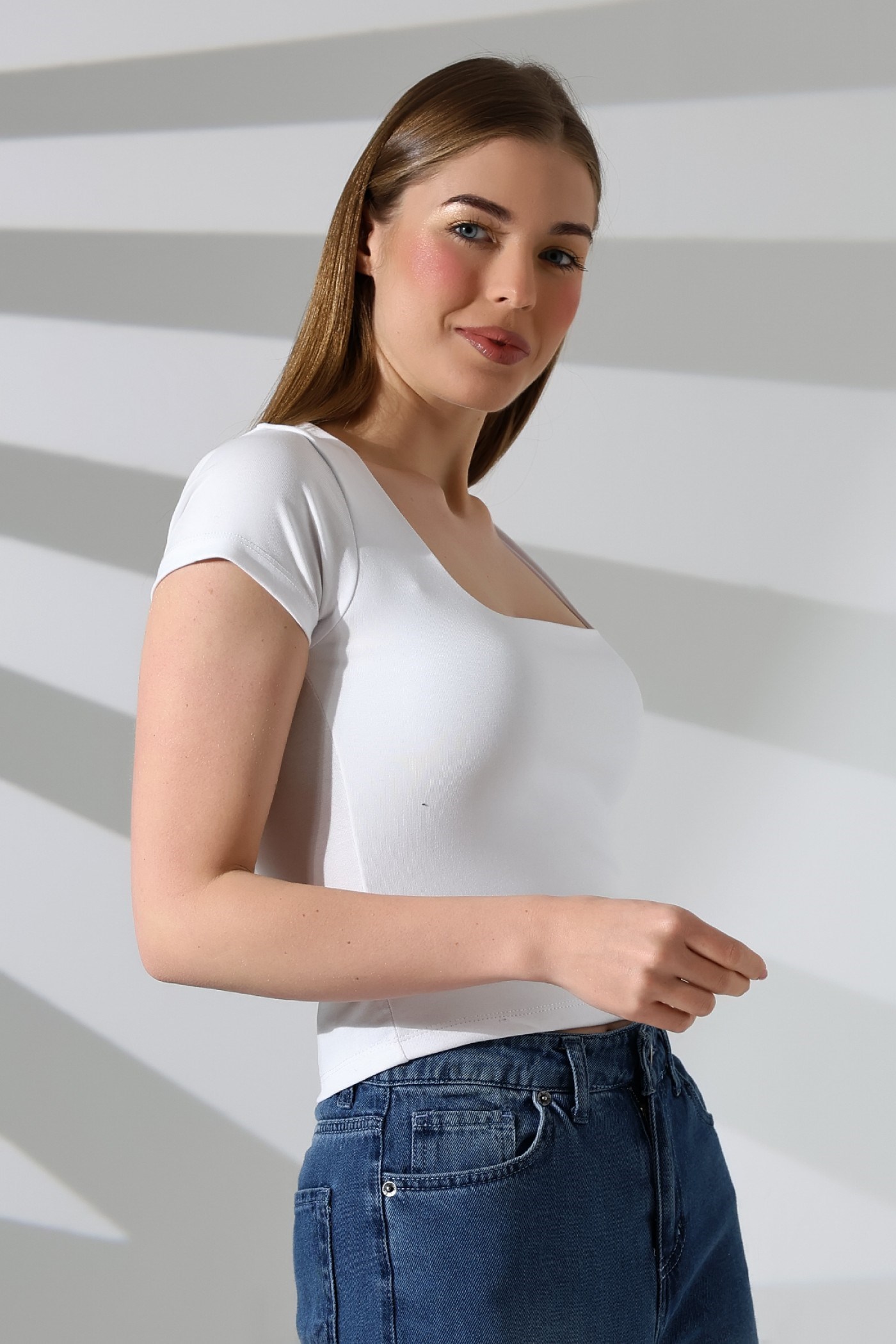 kısa kollu kare yaka body beyaz