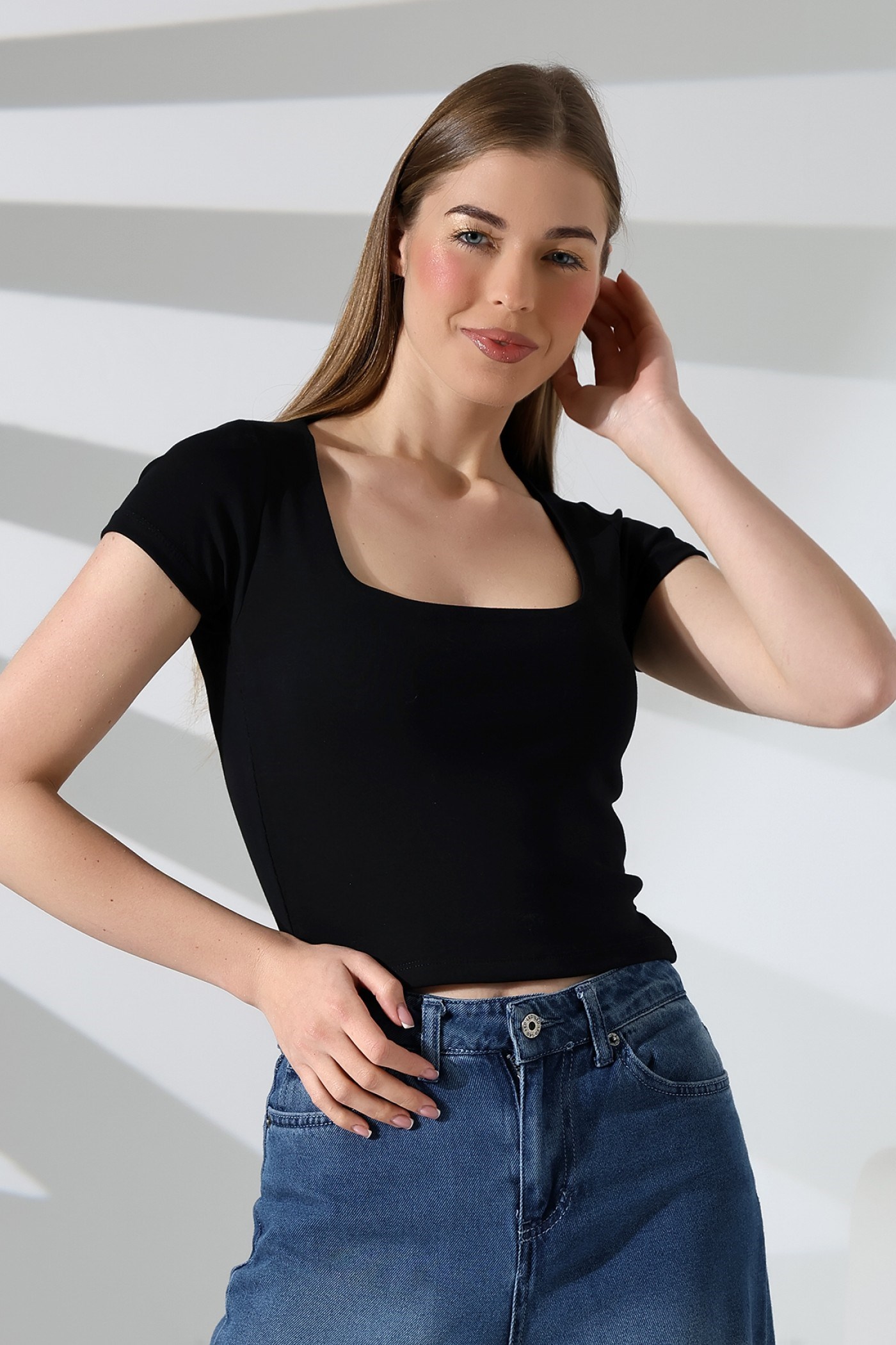 kısa kollu kare yaka body siyah