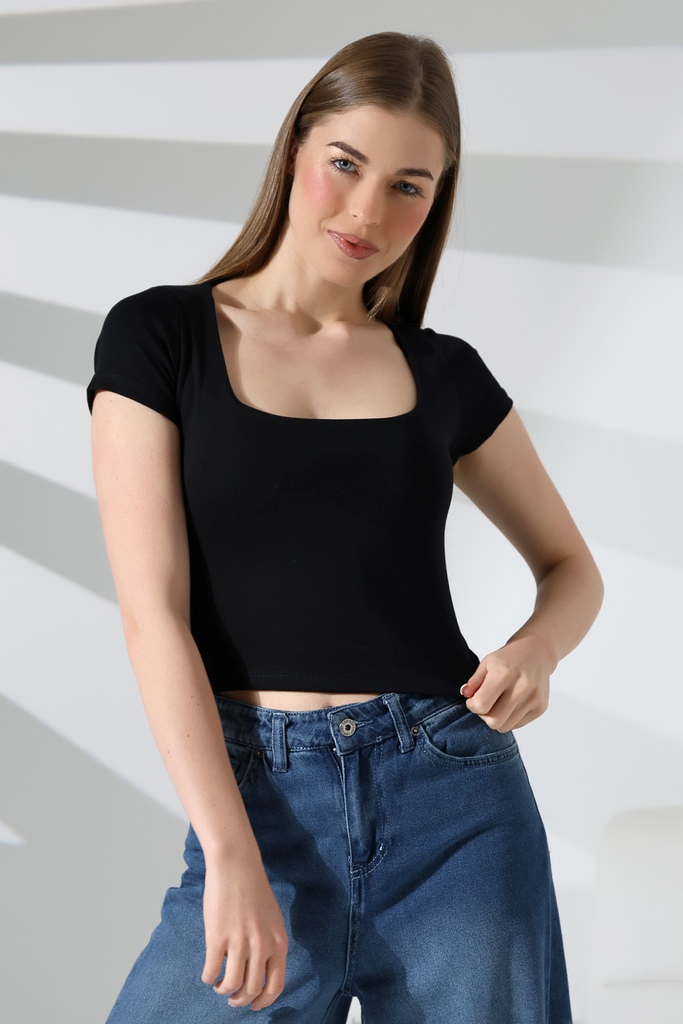 kısa kollu kare yaka body siyah