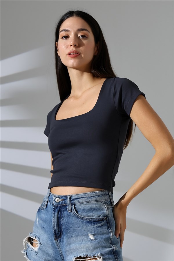 kısa kollu kare yaka body