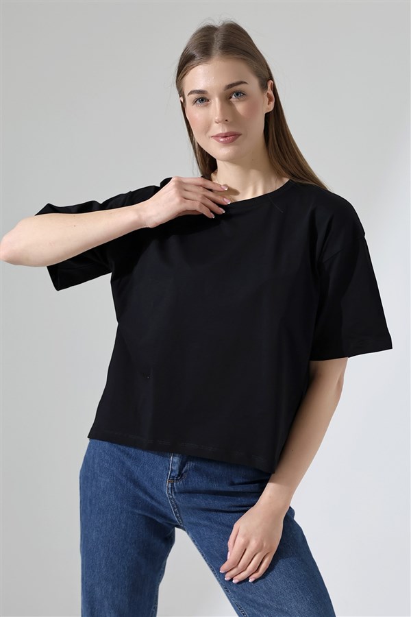 yanları yırtmaçlı bisiklet yaka geniş tişört